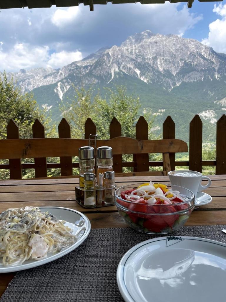 Hotel Vellezrit Guri Theth Dış mekan fotoğraf