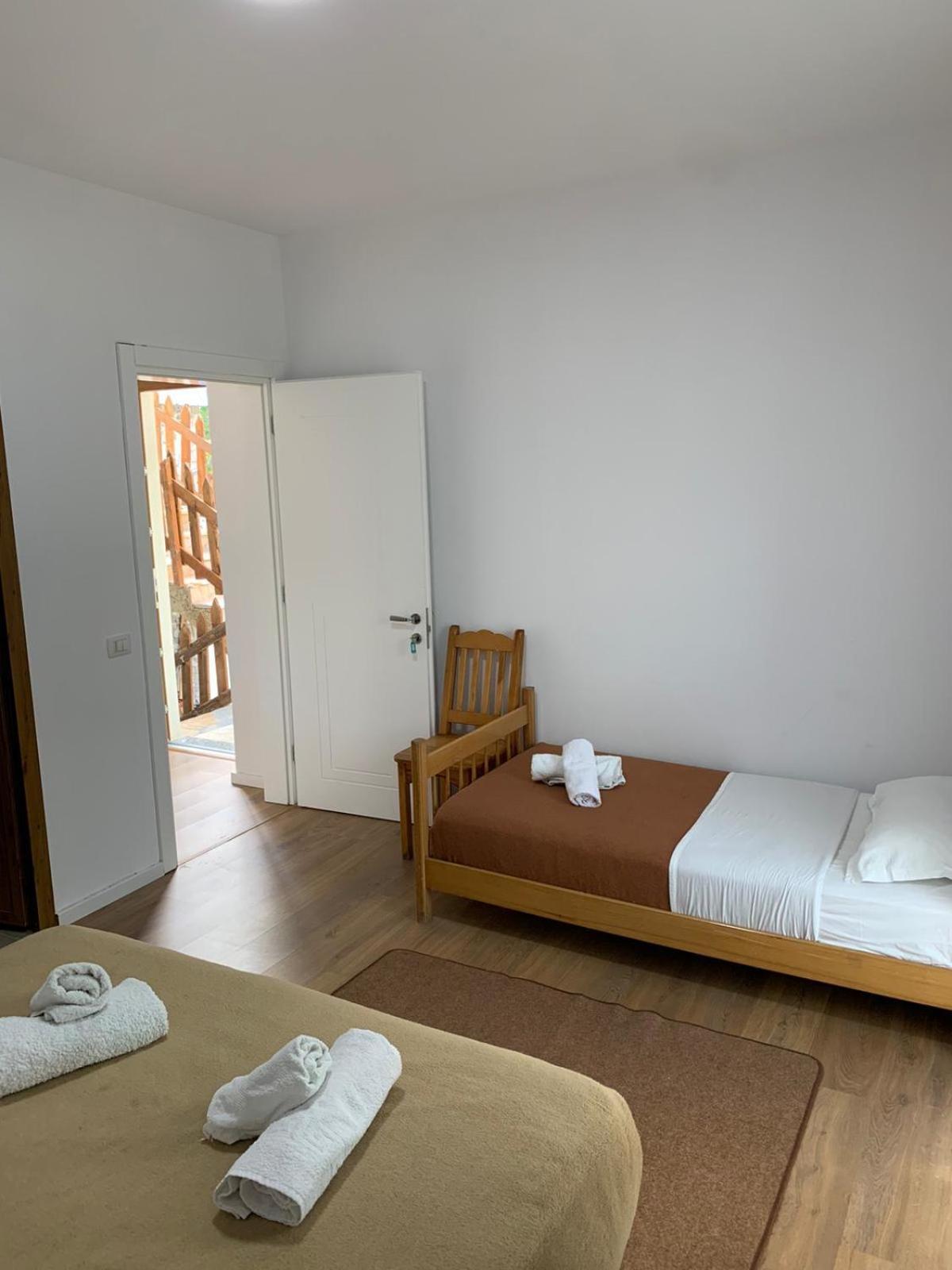 Hotel Vellezrit Guri Theth Dış mekan fotoğraf